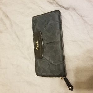 Large coach signature wallet
